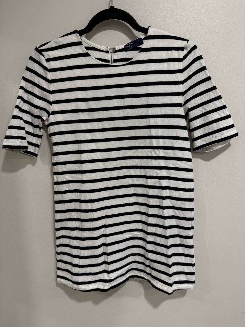 GAP Black and White Striped Short Sleeve Top